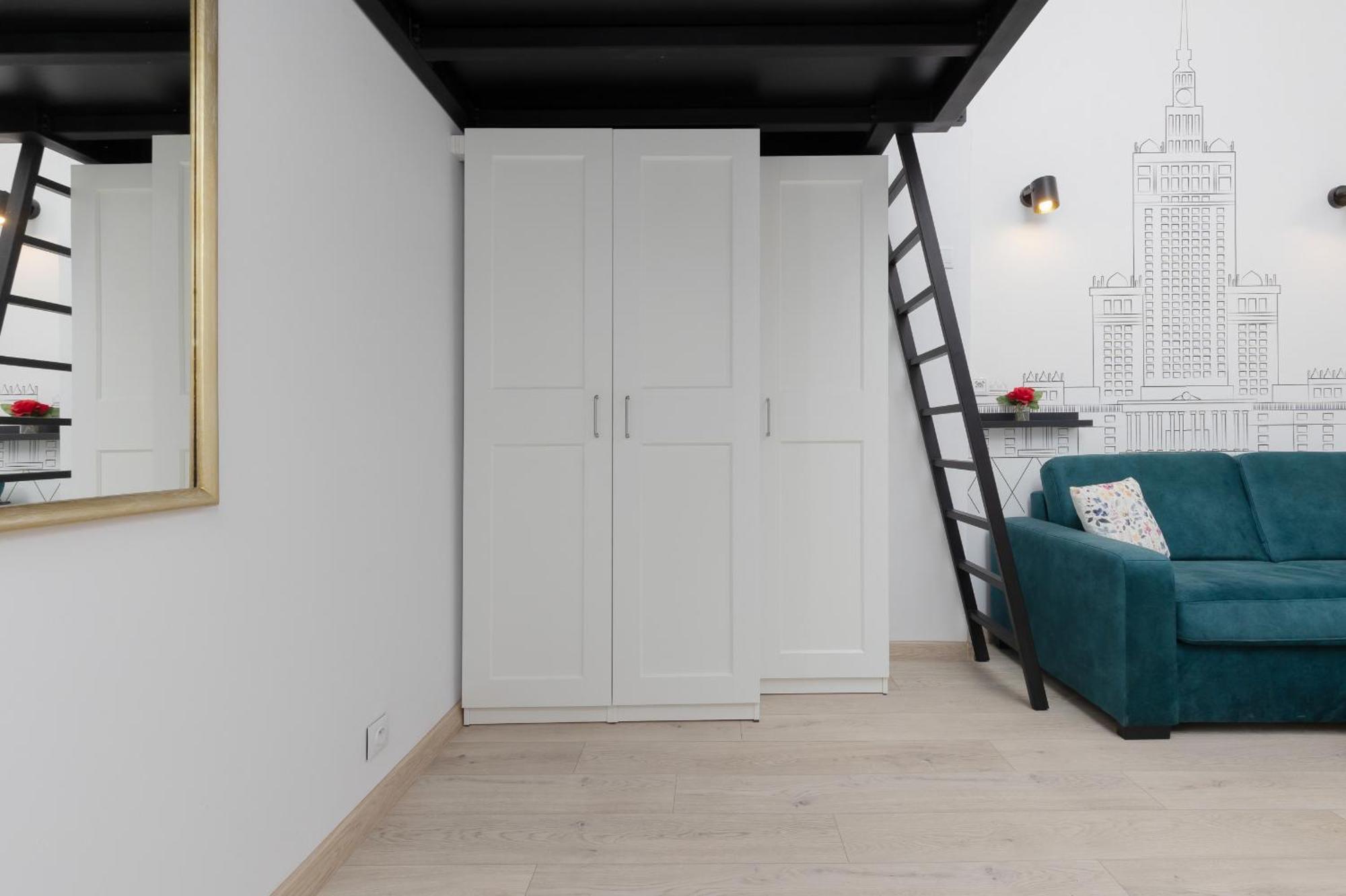 Lägenhet Aleja Wyzwolenia Studio With Mezzanine Downtown By Renters Warszawa