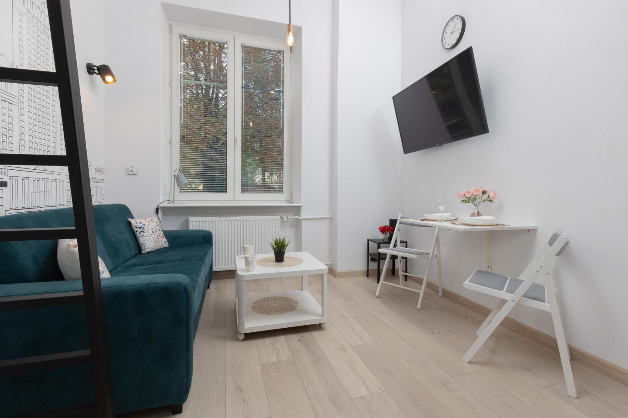 Aleja Wyzwolenia Studio With Mezzanine Downtown By Renters * Warsaw