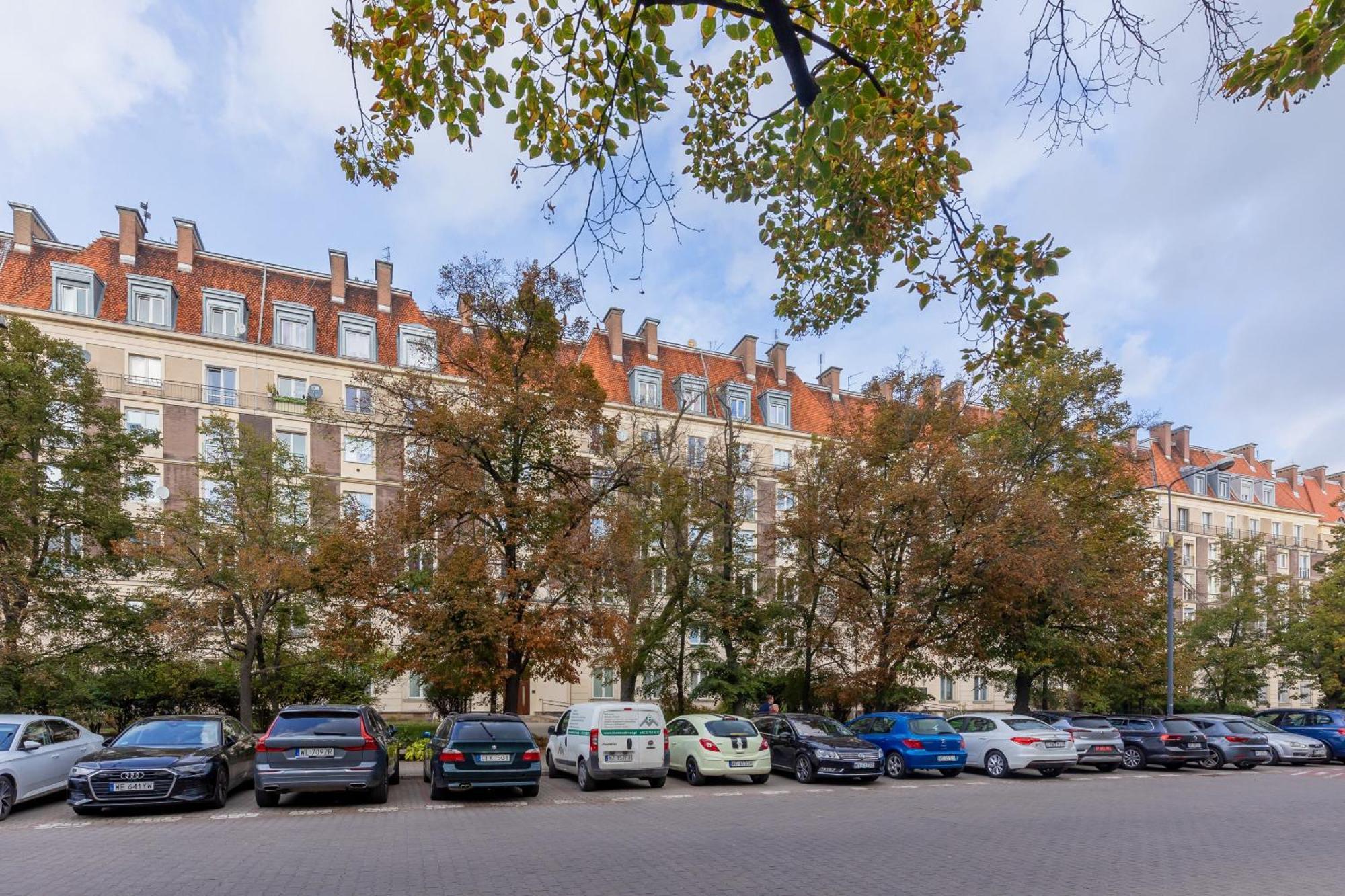 Aleja Wyzwolenia Studio With Mezzanine Downtown By Renters * Warsaw